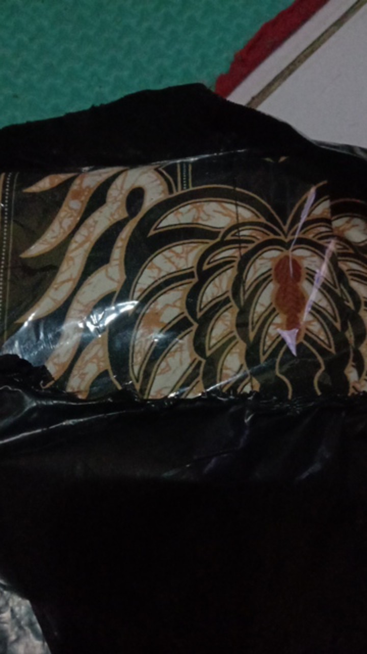 Kemeja Batik Semi Sutra Silky Premium Berfuring Lengan Panjang  Clasik Sutra Xxl  Fashion Batik Pria