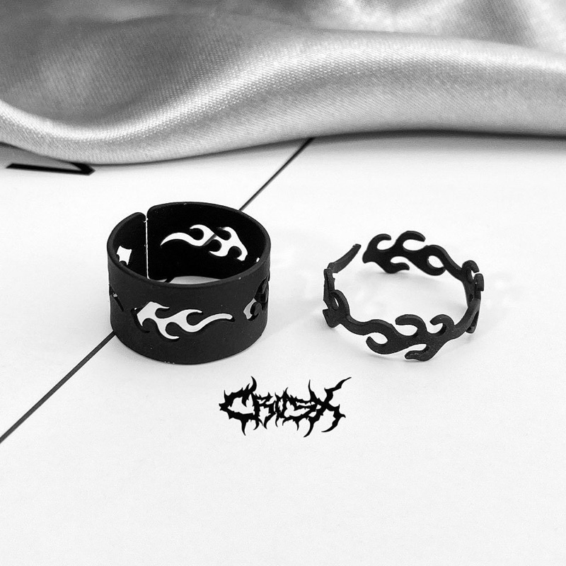 2PCS FLAME BLACK RING / FIRE FLAME COUPLE RING SET / CINCIN HITAM API / CINCIN HIPHOP PUNK RING COUPLE RING CINCIN COUPLE KOREAN STYLE FLAME RING CINCIN API STYLE KOREA AESTHETIC RING ESTETIK CINCIN AESTHETIC CINCIN TITANIUM CINCIN PRIA CINCIN WANITA