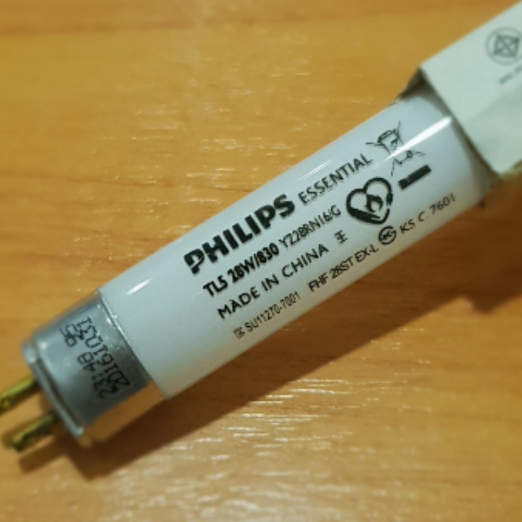 Lampu T5 PHILIPS TL-5   865 T5 essential 28 watt - 830 Warm White