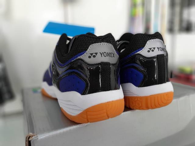 Badminton Shoes YONEX AKAYU 1