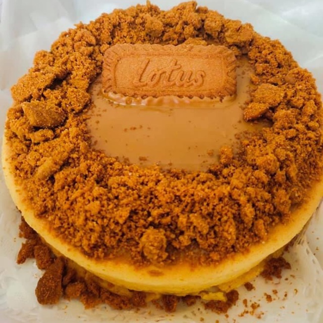 

LOTUS CAKE