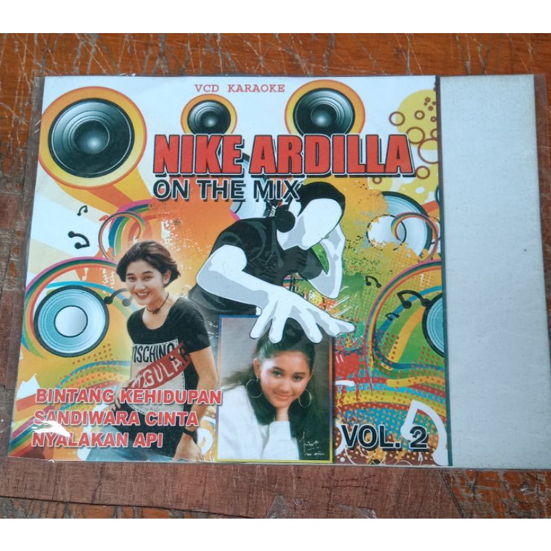 Kaset Vcd karaoke Nike Ardilla on the mix