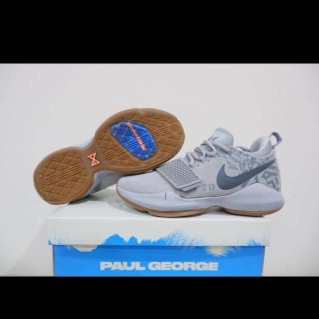 sepatu basket pg 1
