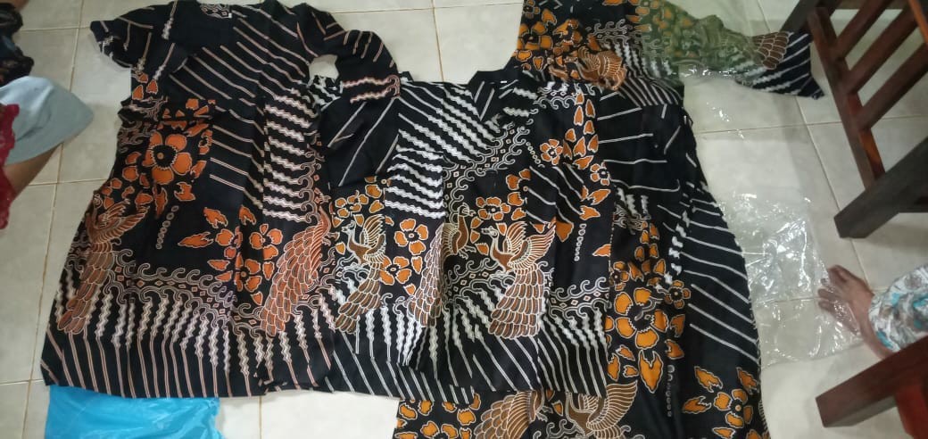 Batik Couple / Baju Batik Couple Satu Keluarga - Seragam Kondangan