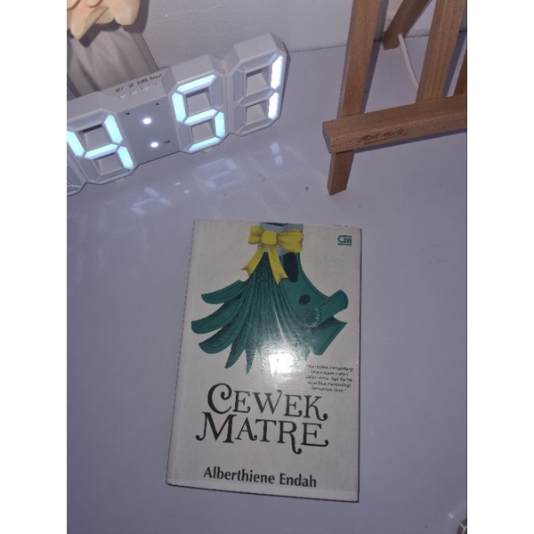 

[Preloved] Novel " Cewek Matre - Alberthiebe Endah