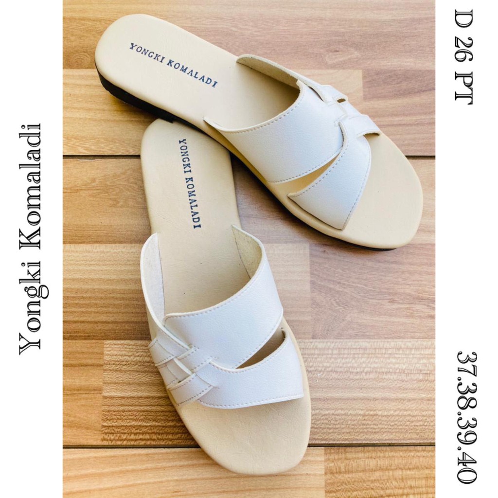 sandal slip on yongki komaladi putih