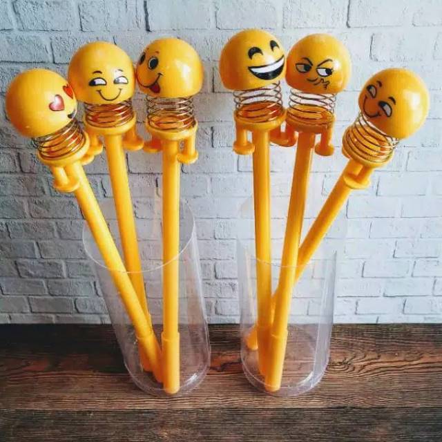 

Pulpen emoji memakai led ada kakinya bisa di lepas