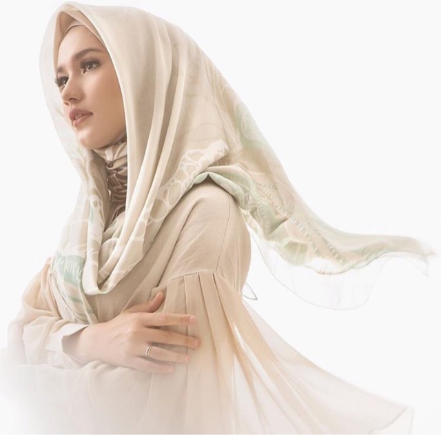 Preloved aloha scarf barely beige KAMIIDEA