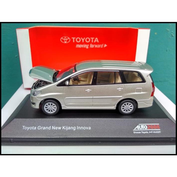 Diecast Toyota Grand New Kijang Innova Silver Miniatur Mobil Kijang
