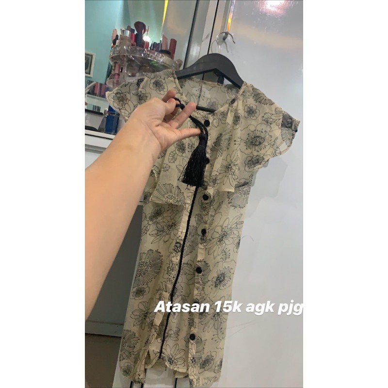 BAJU atasan second branded murah /kaos / hem / blouse seken bekas