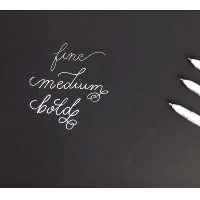 

[KODE B87RR] Sakura Gelly Roll Ink Pen White 0.3mm (05) - Fine Point / White Pen