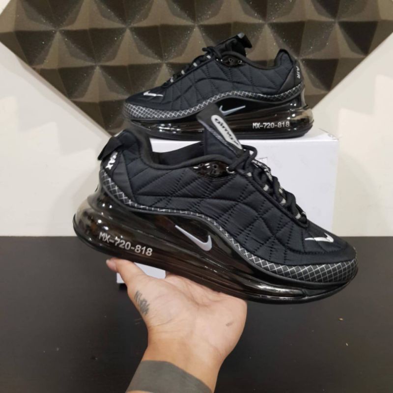 NIKE AIRMAX 720 818 TRIPLE BLACK