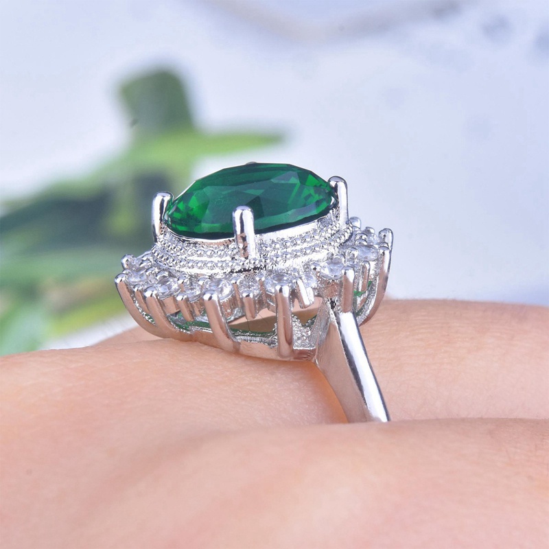 Fancyqube Cincin Zircon Kristal Zamrud Besar Warna Silver Gaya Vintage Untuk Wanita