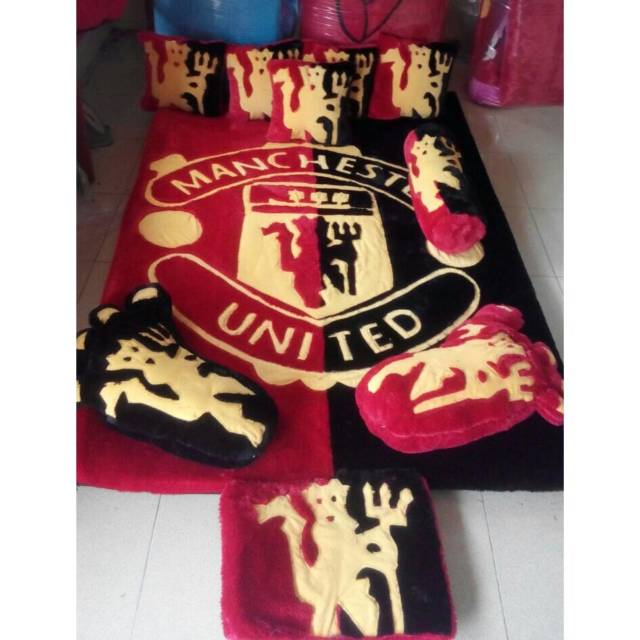 640 Gambar gambar karpet manchester united Keren
