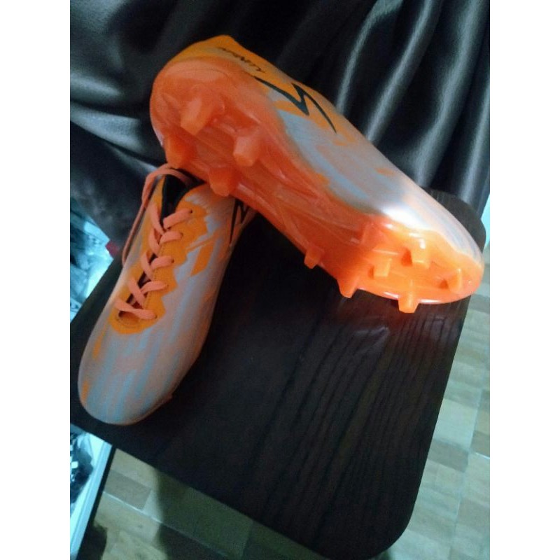 sepatu bola spces import only