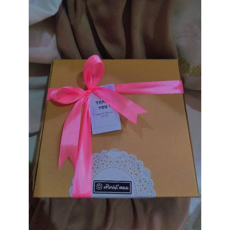 

Hampers Snack wanita