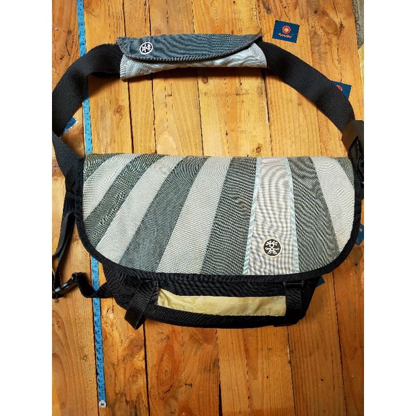 CRUMPLER-THE BARNEY RUSTLE BLANKET GRAY