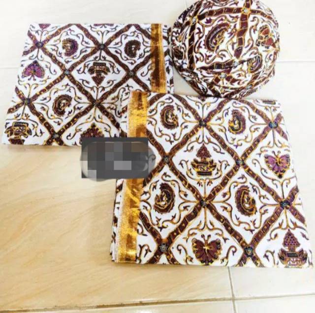 Set jarik prodo pengantin sepasang dan blangkon solo