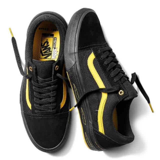 VAns X Larry Edgar sz 42