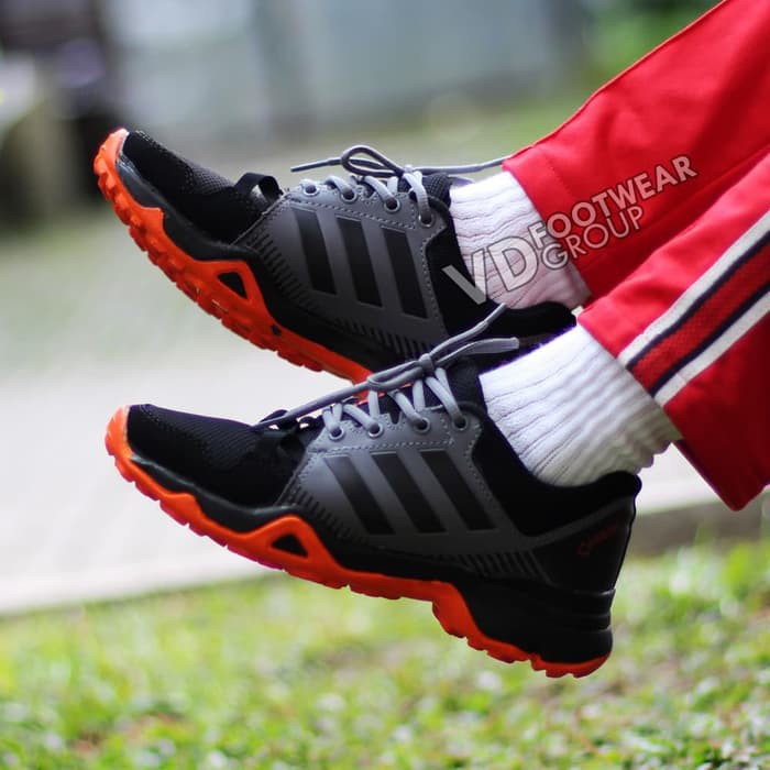 (T) TERLARIS Sepatu Sport Adidas Terrex Pria Sneakers Olahraga