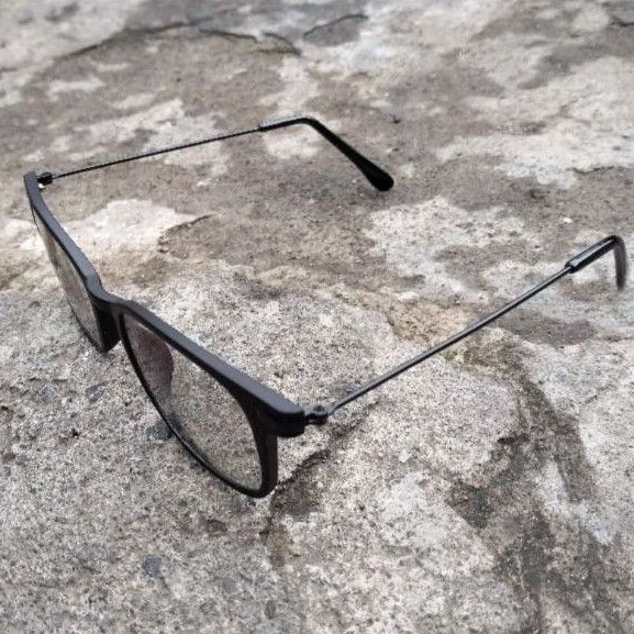 KACAMATA PHOTOCROMIC ANTI RADIASI MURAH PRIA WANITA TERBARU