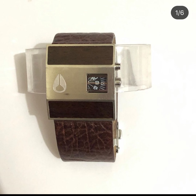 Nixon rotolog leather