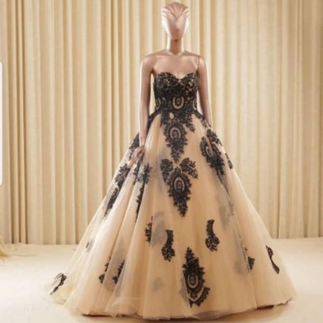 Gaun Pengantin Cream Hitam
