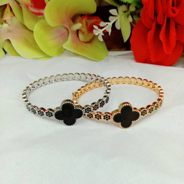 Gelang kolong Mata hitam