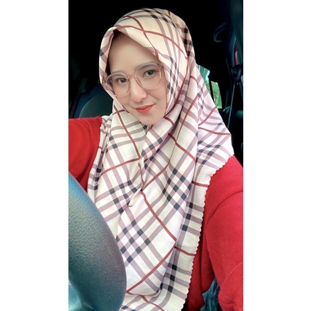 Hijab motif Voal by Dyoura