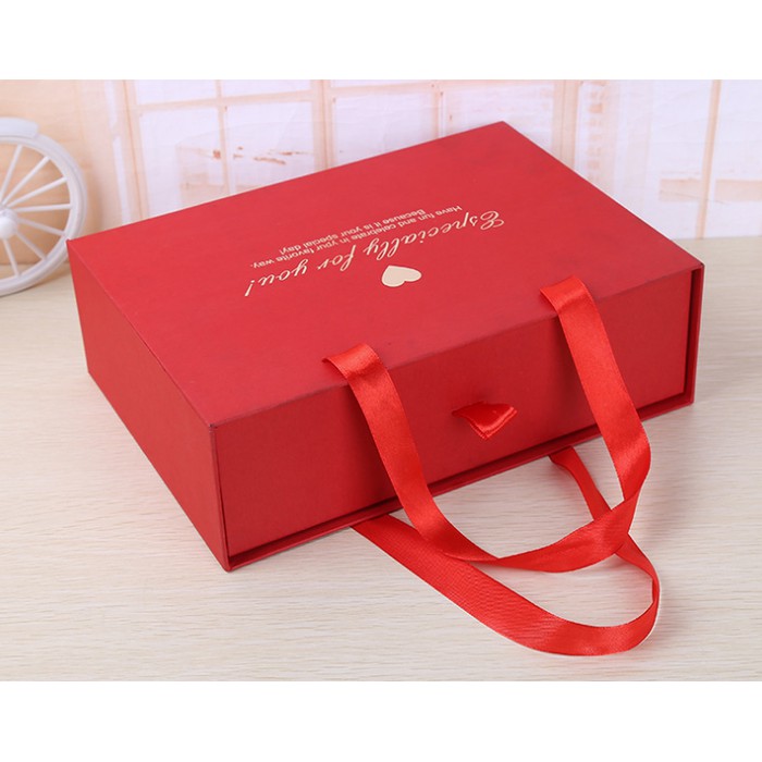 KOTAK hamber gift box merah 24 cm x 17 / red / HAMPERS KOTAK KADO