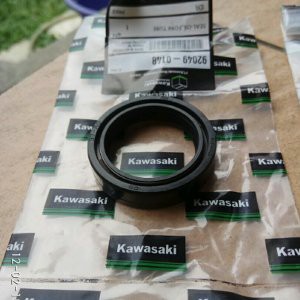 Seal shock shok  ninja 250 karbu ninja 250fi suzuki go 250 ORI kawasaki