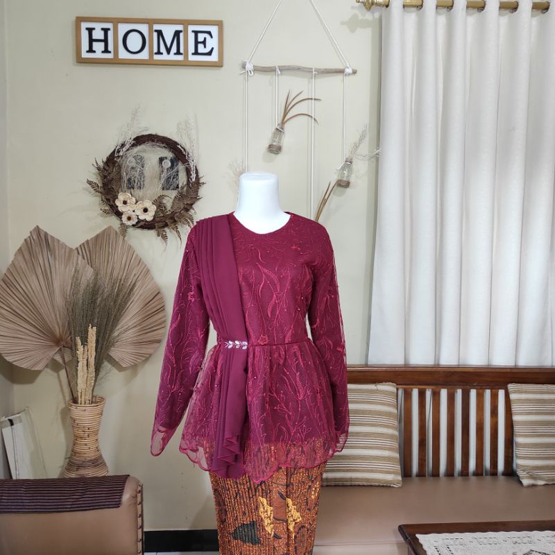 KEBAYA SELENDANG LAMARAN, WISUDA, DOMAS, BRIDESMAID (ATASAN SAJA)-Maroon motif 3