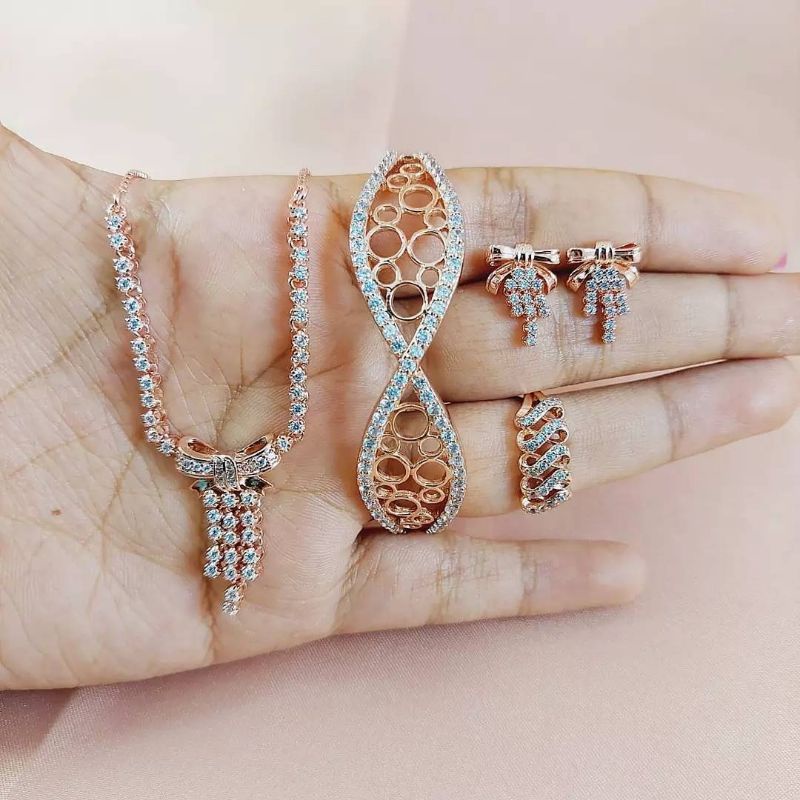 SET JEWELLERY PERHIASAN WANITA ROSEGOLD BERLIAN SWASA