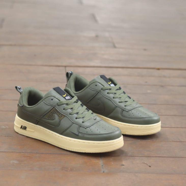 Serbuuuu.. SEPATU SNEAKERS PRIA NIKE AF1 UTILITY SEPATU JALAN PRIA SEPATU PRIA GRET ORI
