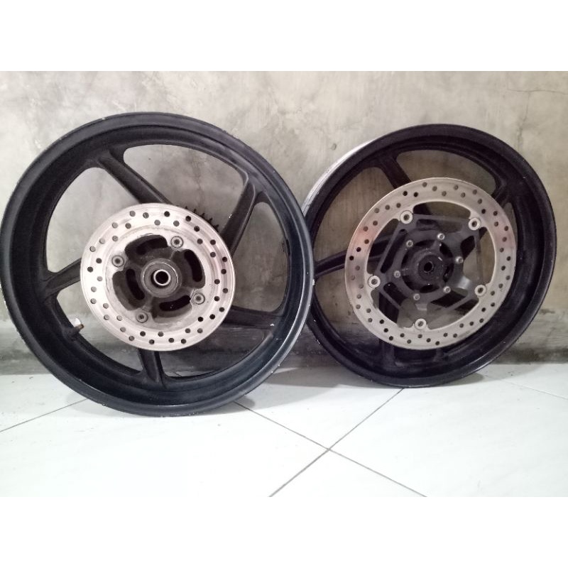 velg set honda cbr 250r cbu thailand kyj k33 pelek velk depan belakang roda cbr 250 honda cocok buat