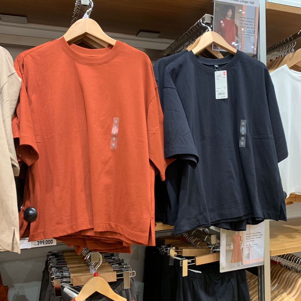 Kaos Basic Uniqlo Cewek Oversized Lengan 1/2