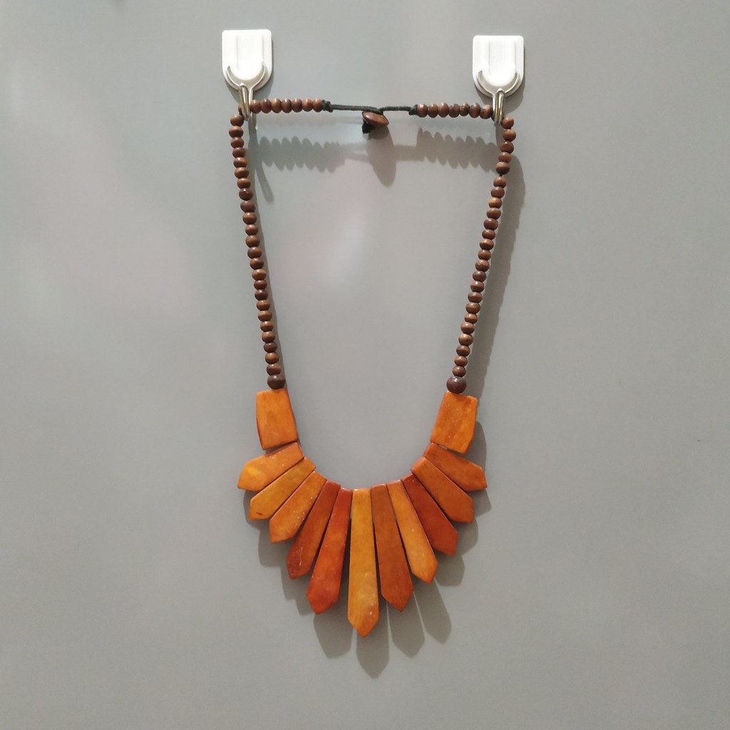 Kalung kayu / Kalung pesta / Kalung Etnik