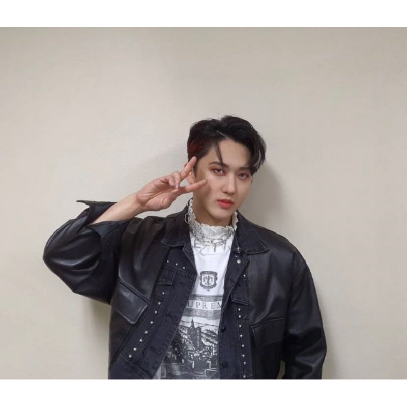 pc mixtape changbin booked by @chanhyungwife