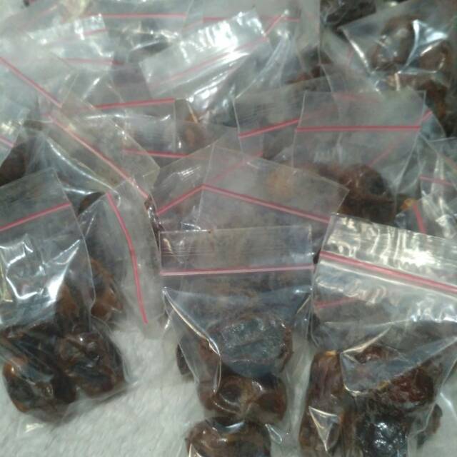 

Kurma kemasan repack untuk buka bersama