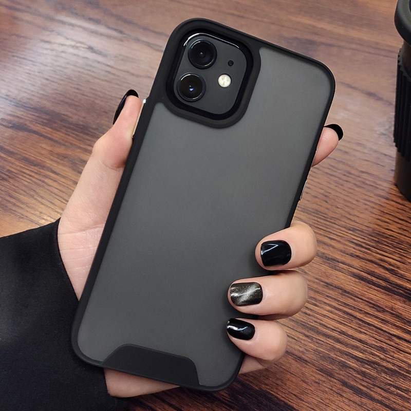 Casing IPhone 11 12 13 Pro X XR XS Max 6 6s 7 8 Plus SE2020 Warna Hitam Translucent