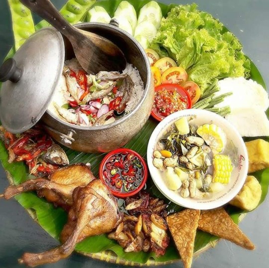 Reliza Wall Sticker / Stiker Dinding Sangkar Pohon Triple Cage Hiasan Dinding Ay9039