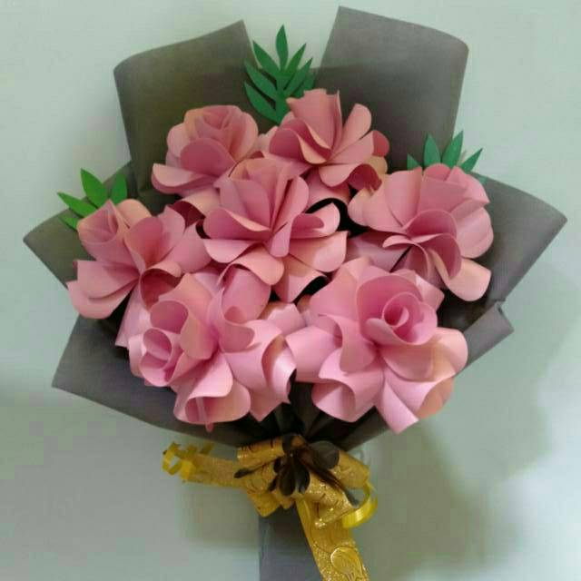 

Ready tingggal packing buket bunga kertas jasmine
