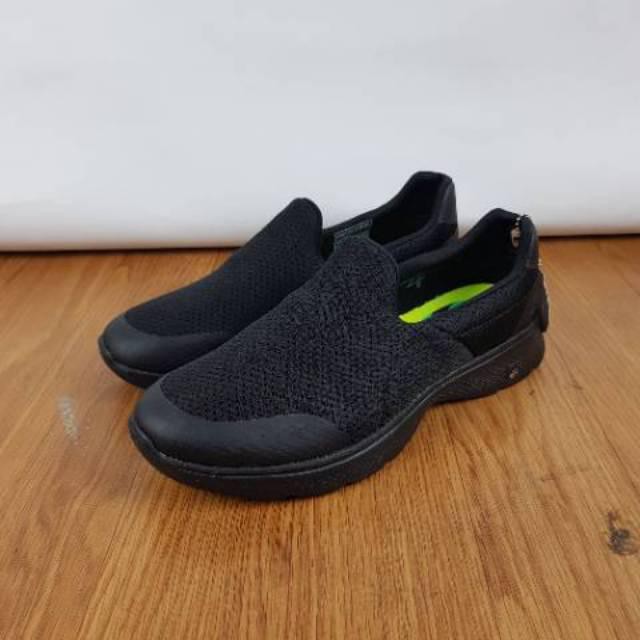 Sepatu Skechers Grosir Reseller gowalk 4 incridible Murah