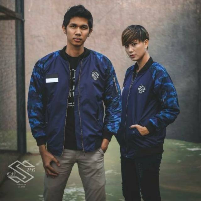 Jaket camo navy bomber