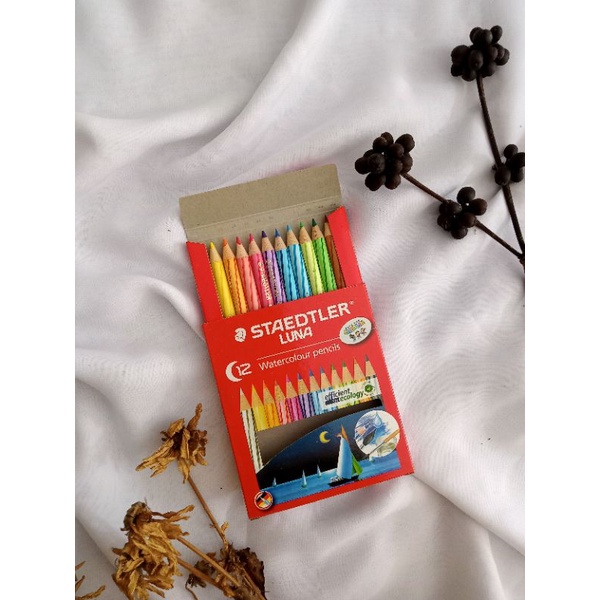 

Pensil Warna STAEDTLER LUNA 12 Warna pendek/ Watercolour pencils Staedtler Luna Murah