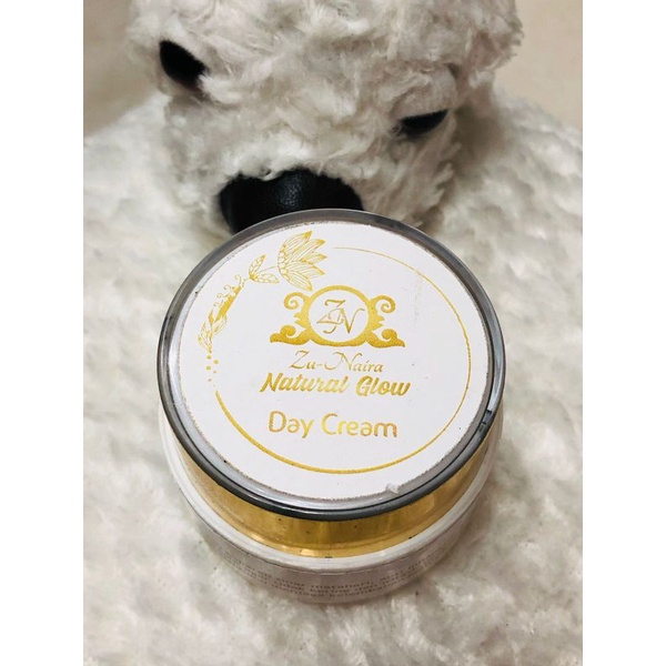 Zunaira Natural Glow