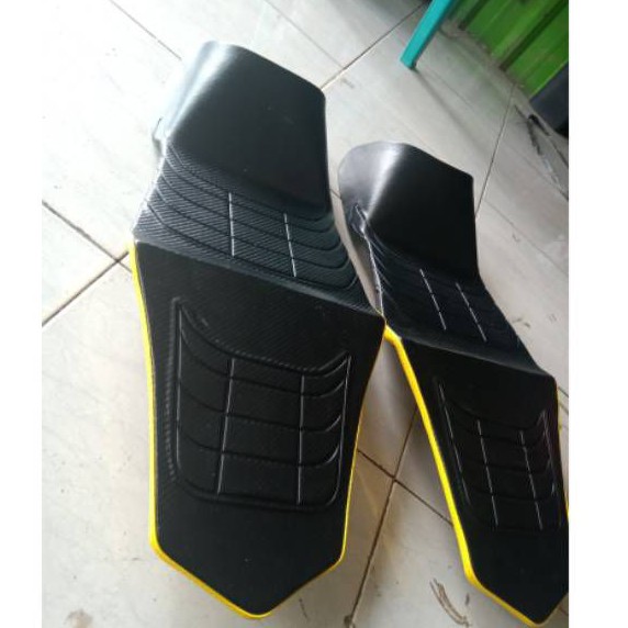 JOK MOTOR VIXION NEW MOTIF HITAM PRES VARIASI WARNA KUNING