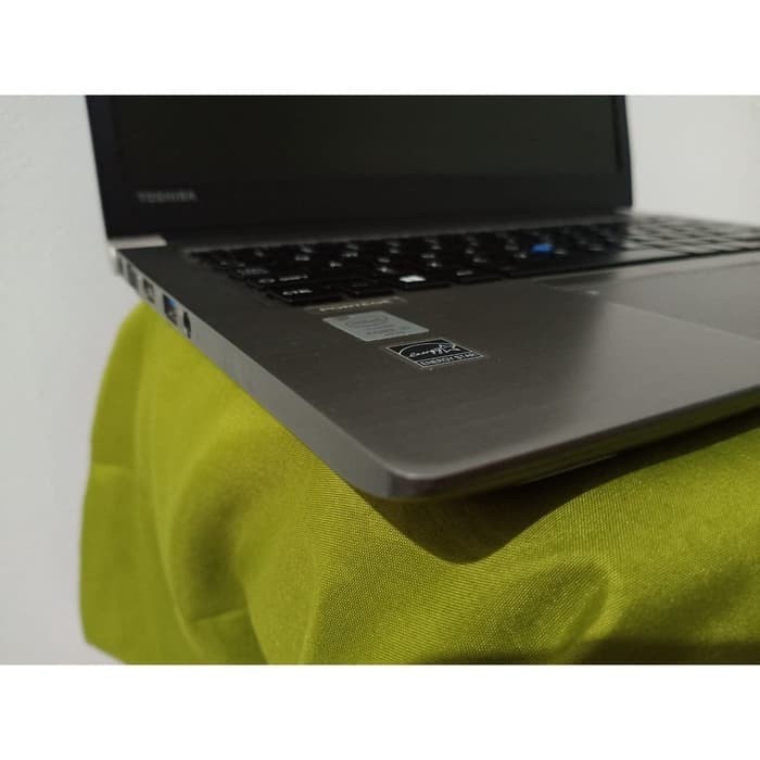 HARGA LAPTOP BEKAS || Toshiba portege z30a.. i5 gen 4. 4GB. 128gb ssd.... mulus tipis murahh