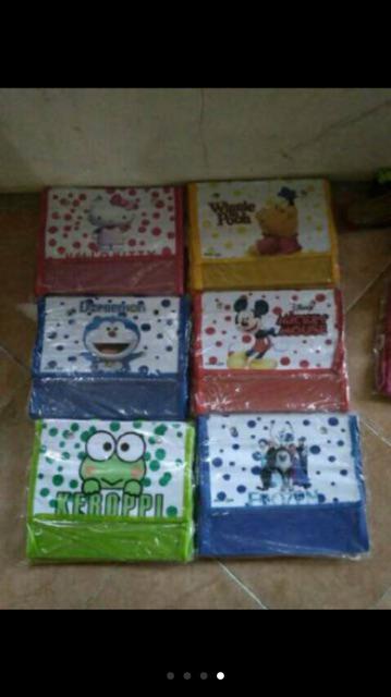 Rak Plastik Sepatu Gantung Karakter 9 Susun Resleting 1kg Isi 2 Buah