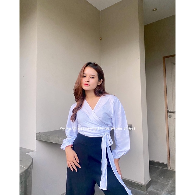 BEFAST - ZFC OOTD Blouse NEFILE / Loly Top Basic / Pakaian Wanita / Blouse Crop / Fashion Wanita Modis Kekinian / Keluaran Terbaru 2022 / Blouse Polos Casual / Outfit Ala Korean Style / Blouse Banyak Warna / Trendy